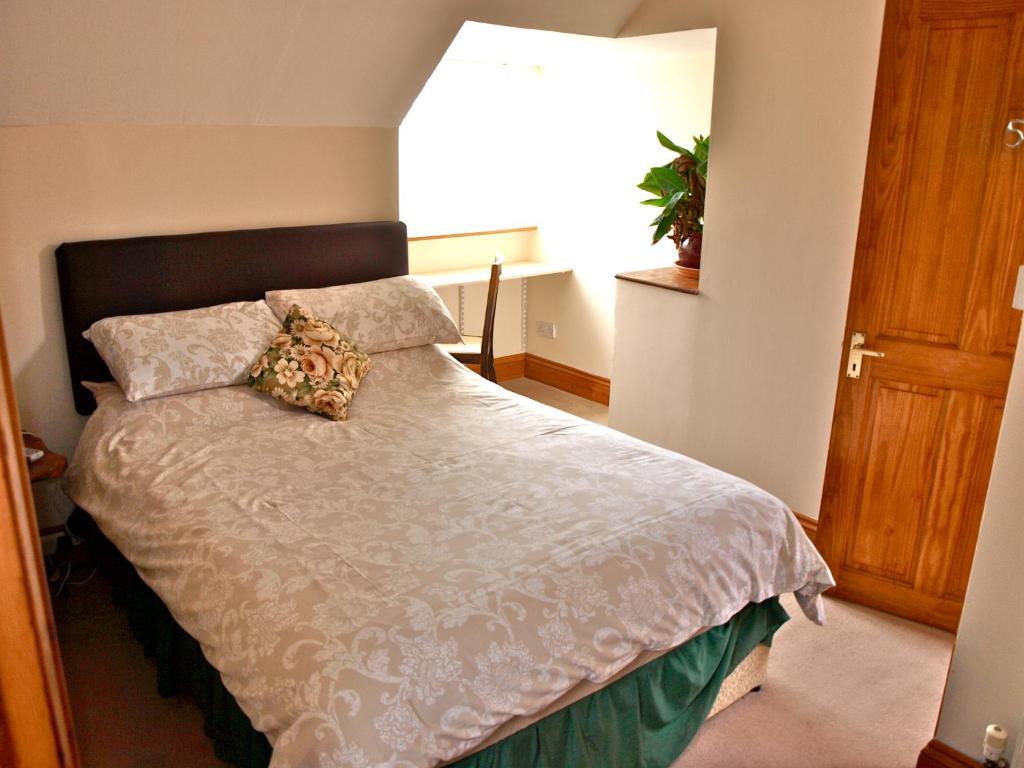 Coed Y Bryn Bed & Breakfast Cardigan Room photo