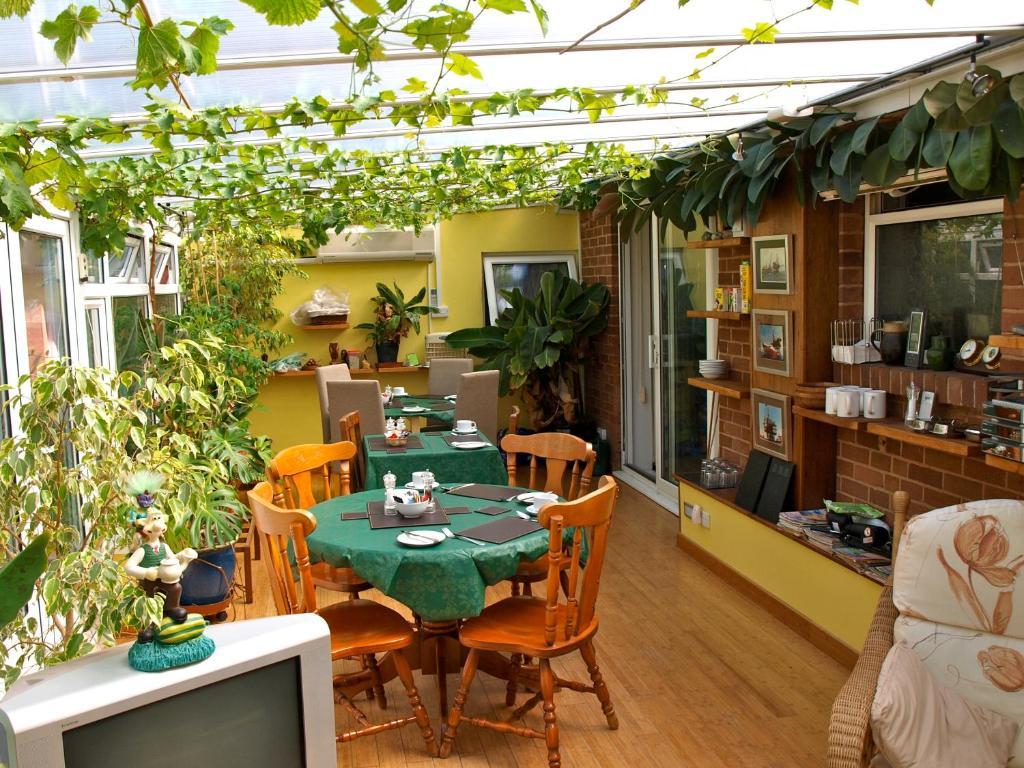 Coed Y Bryn Bed & Breakfast Cardigan Exterior photo